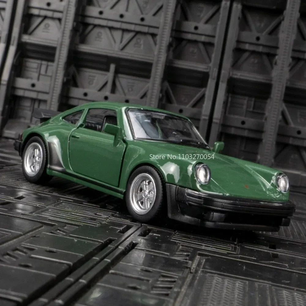 Véhicule Porsche 911 de 1978  (échelle 1/36) de collection en métal moulé avec décoration........