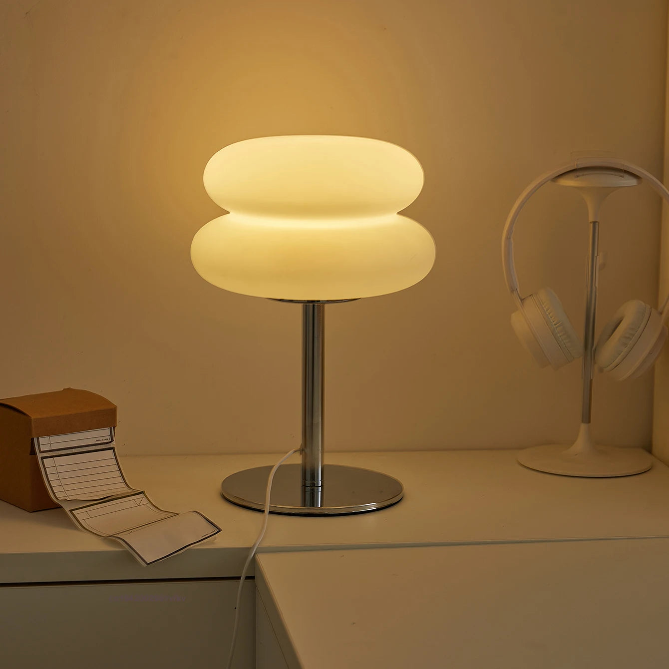 *Lampe de Chevet Rétro Fonctionne via port USB - Lampe de Table Tactile à Intensité Variable à 9 Niveaux - Éclairage LED- Dispo en 3 coloris