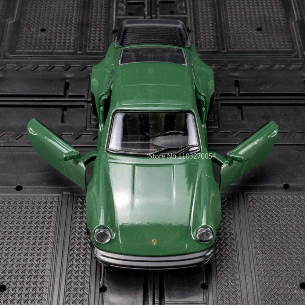 Véhicule Porsche 911 de 1978  (échelle 1/36) de collection en métal moulé avec décoration........