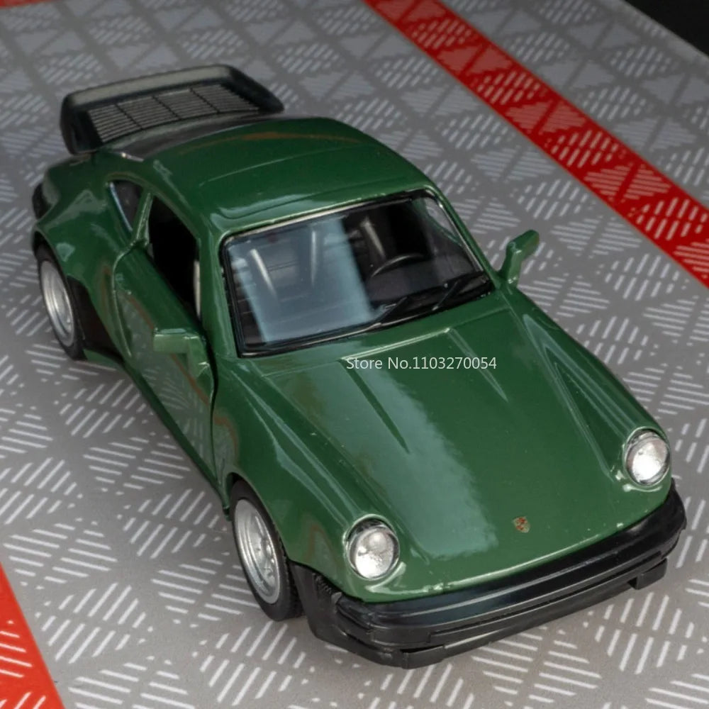 Véhicule Porsche 911 de 1978  (échelle 1/36) de collection en métal moulé avec décoration........