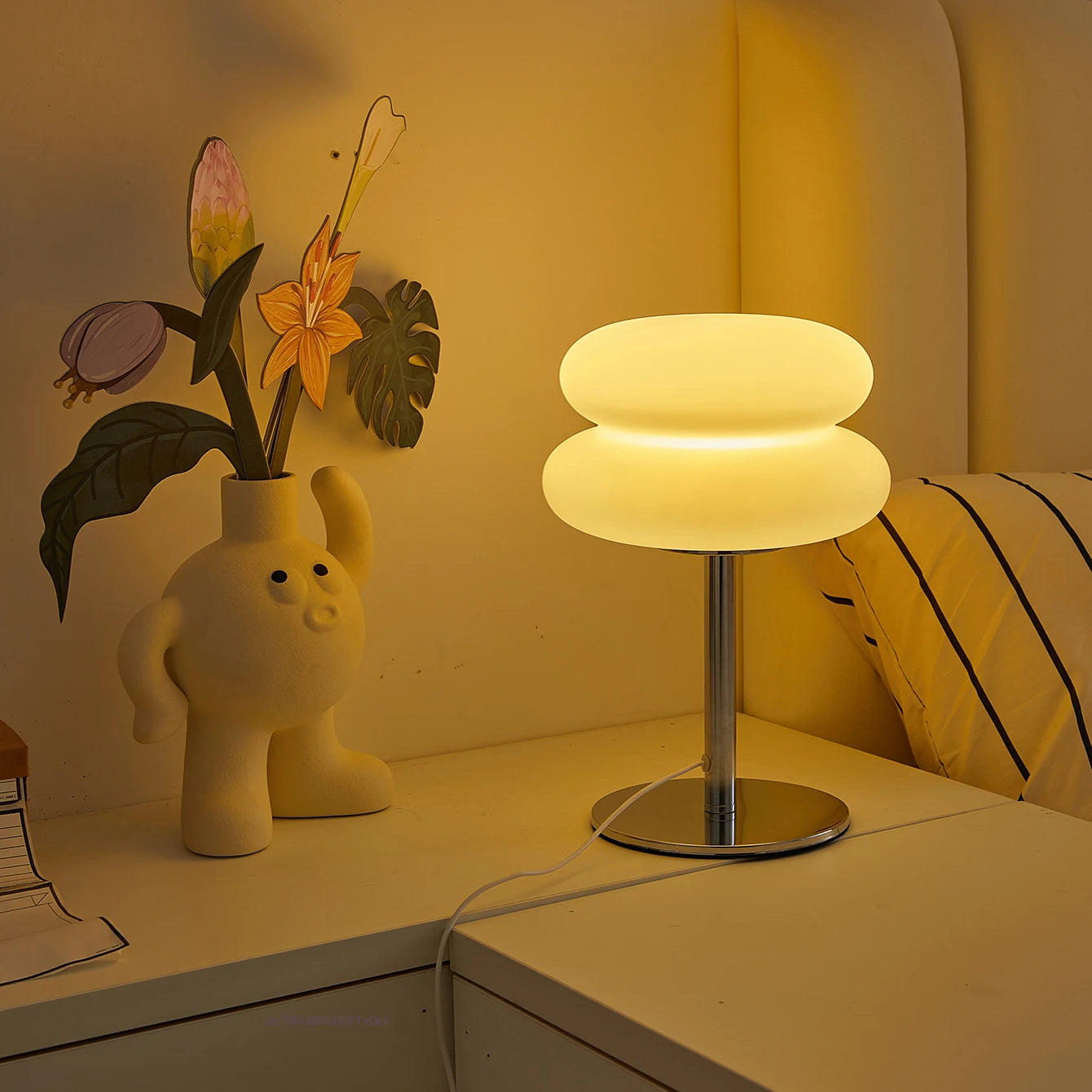 *Lampe de Chevet Rétro Fonctionne via port USB - Lampe de Table Tactile à Intensité Variable à 9 Niveaux - Éclairage LED- Dispo en 3 coloris