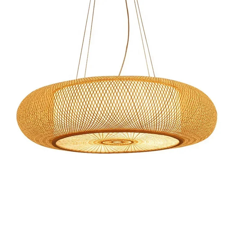 Lustre pendant en bambou Sur fond blanc